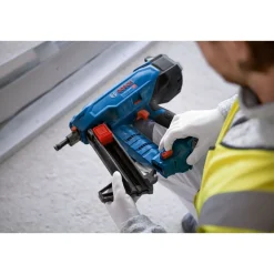 Sale Akkubetoninaulain Bosch Professional GNB 18V-38 18V 2x4,0Ah ProCore-akuilla + XL-Boxx Naulaimet