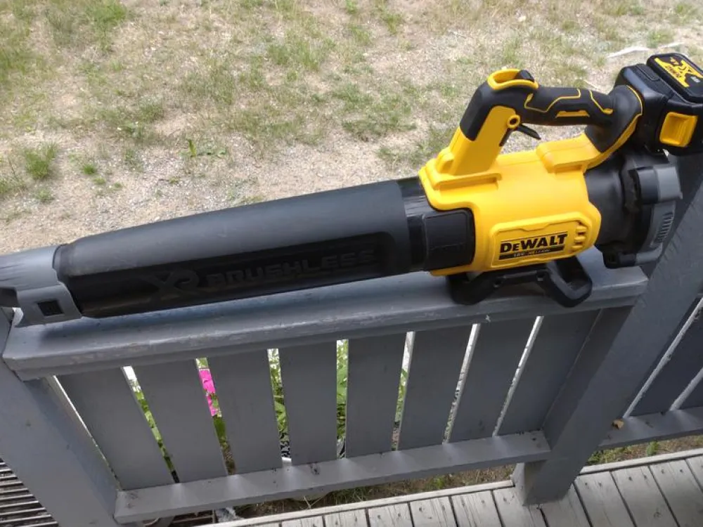 Akkulehtipuhallin XR DCMBL562N-XJ 18V ilman akkua*DeWalt Discount