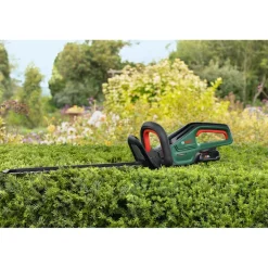 Outlet Akkupensasleikkuri Bosch UniversalHedgeCut 18-55 Solo 18V ilman akkua Pensasleikkurit