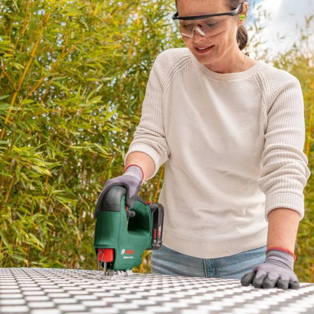 Akkupistosaha Bosch EasySaw 18-70 Solo 18V ilman akkua*Bosch Power Tools Sale