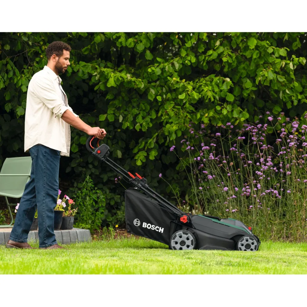 Discount Akkuruohonleikkuri Bosch Rotak 18V2-43 2x18V 2x4,0 Ah akuilla Akkuruohonleikkurit