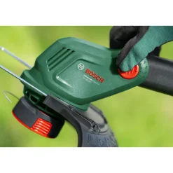 Akkuruohotrimmeri Bosch UniversalGrassCut 18V-26-500 18V 2,0 Ah akulla Akkutrimmerit