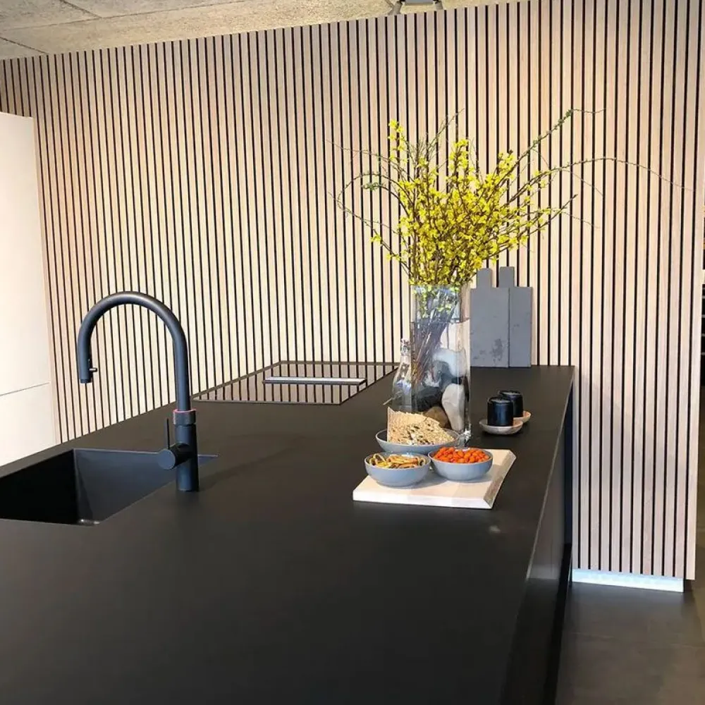 Akustiikkalevy rimapaneeli, 21x605x2400mm, vaalea tammi puuviilu*Aarni Outlet