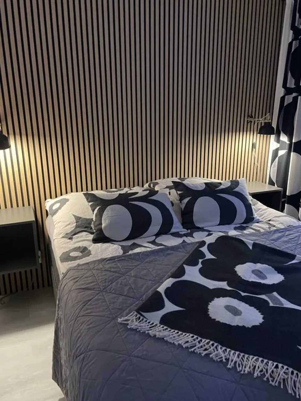 Clearance Akustiikkalevy Premium, 22x605x2440mm, vaalea tammi puuviilu Sisustuslevyt|Rimaseinät