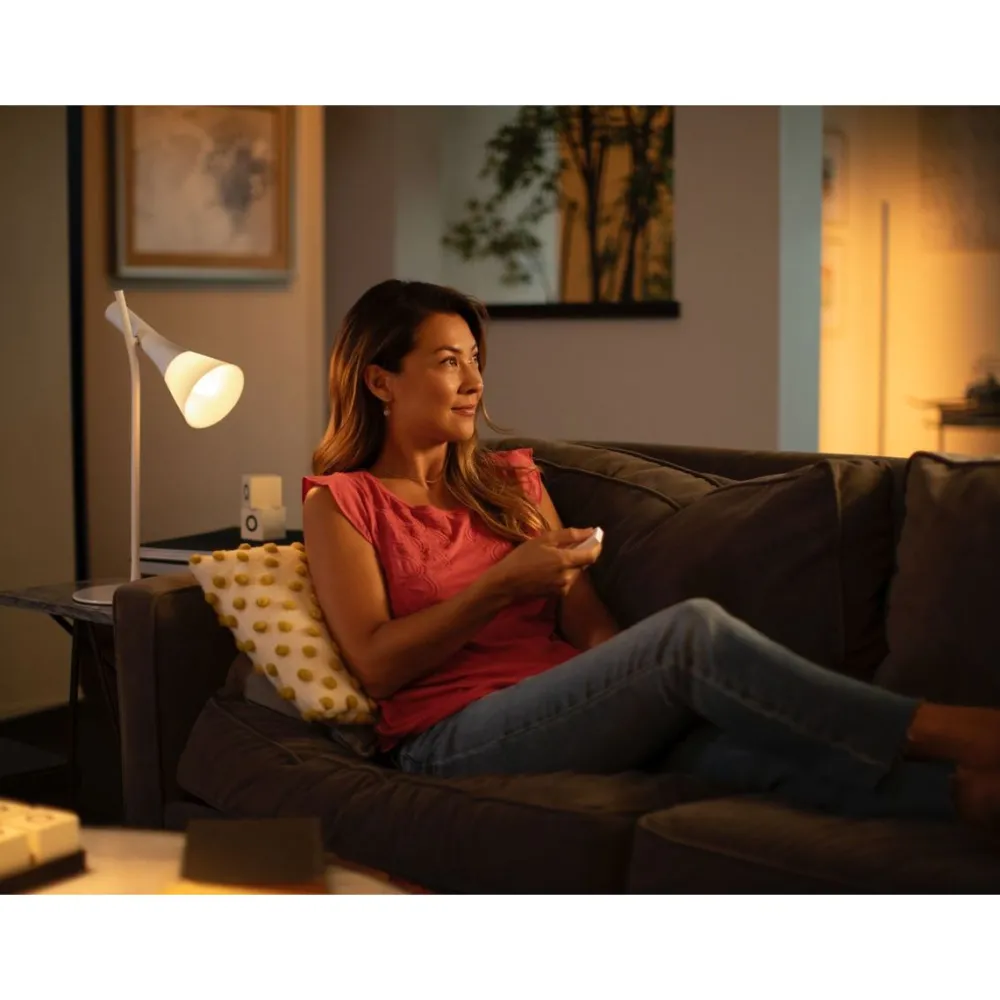 Aloituspakkaus White Ambiance, 2 x älylamppu 8W A60 E27, himmenin ja Hue-silta*Philips Hue Outlet