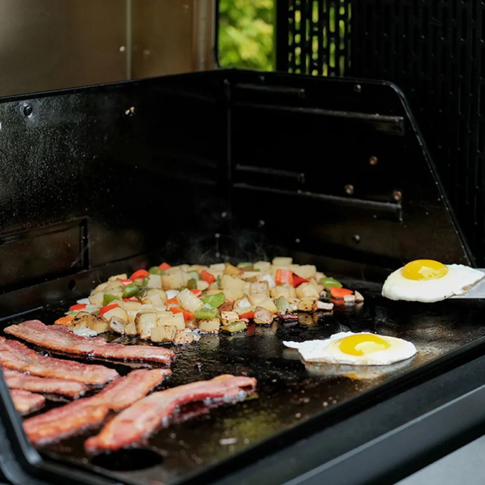 Online BBQ-hiiligrilli/savustin Gravity Series 800, digitaalinen, wifi-ohjattava Savustimet