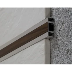 Clearance Boordilista alumiini 228a, 32mm x 2.5m, eri värejä Seinälistat