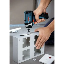 Iskuruuvinväännin Bosch Professional GDR 12V-105 2x2,0 Ah akuilla + L-Boxx*Bosch Power Tools
