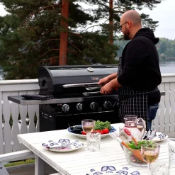 Kaasugrilli Black 6 poltinta + sivukeitin Kaasugrillit
