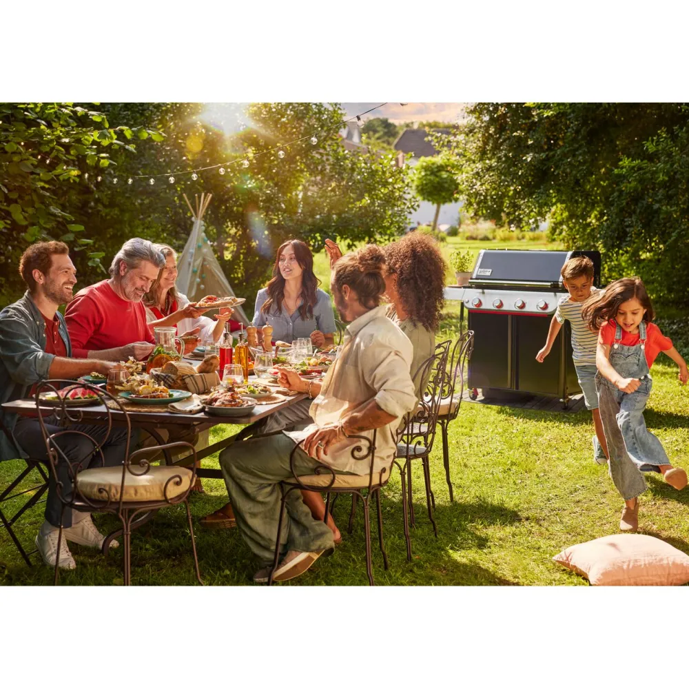 Kaasugrilli Weber Genesis E-425W, 4 poltinta, musta*Weber Grill