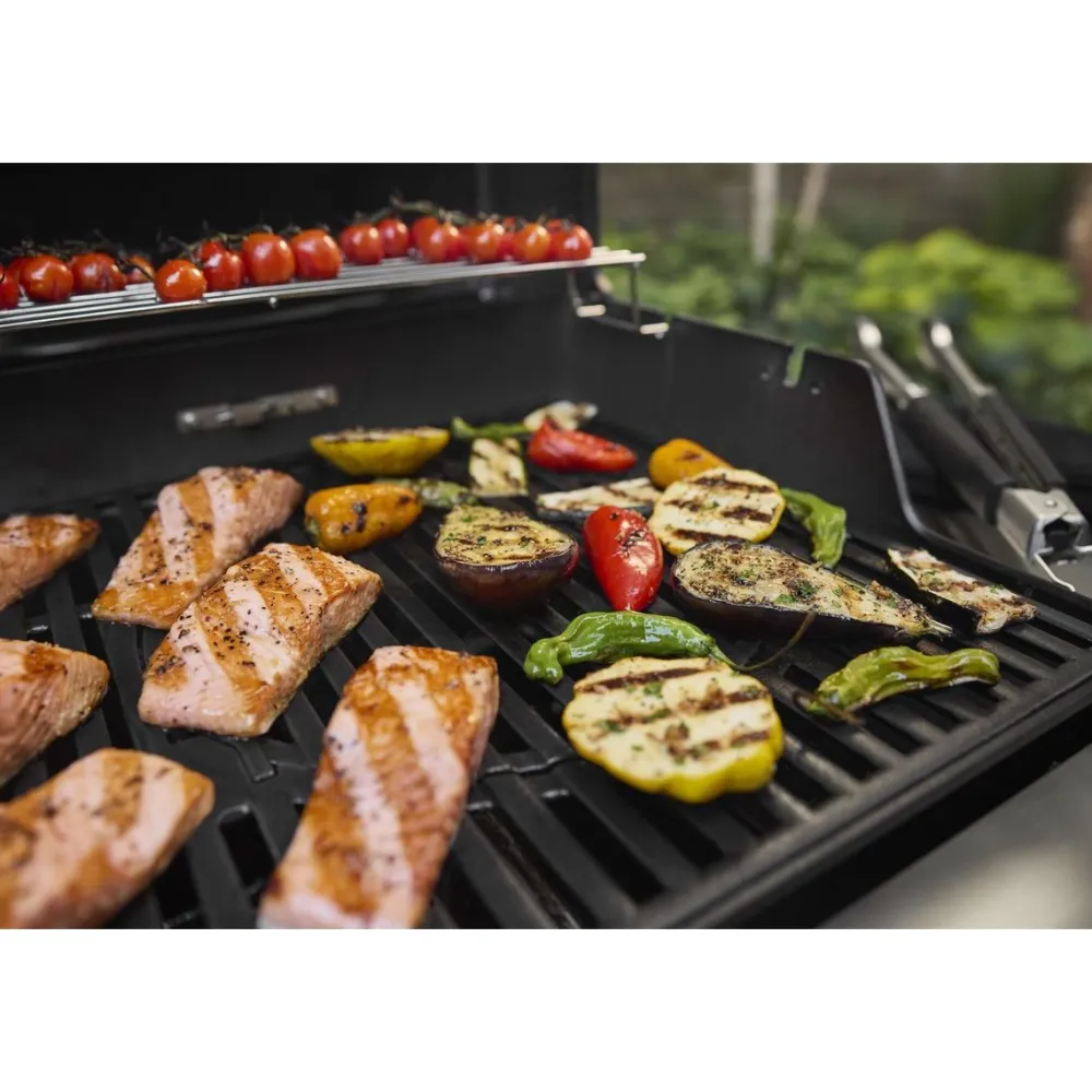 Hot Kaasugrilli Weber Spirit E-310, 3 poltinta, musta Kaasugrillit