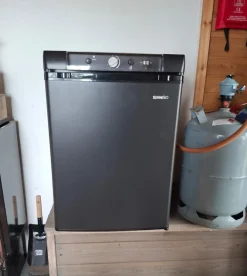Kaasujääkaappi Ventus 60TC, 48cm, 46 l, musta*Sunwind Best