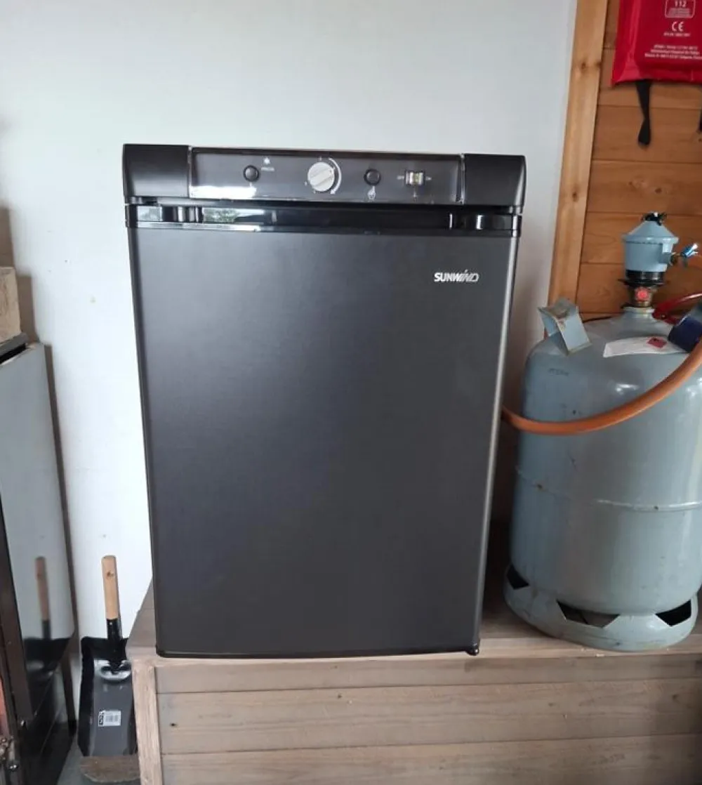 Kaasujääkaappi Ventus 60TC, 48cm, 46 l, musta*Sunwind Best