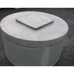 Clearance Kaivonkannen betoniluukku Kaivot