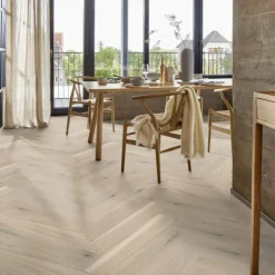 Kalanruotoparketti Boen Oak Pale White Vivo, mattalakattu, harjattu*Boen Flooring Sale