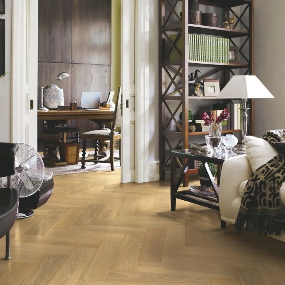 Hot Kalanruotoparketti Saltholm Natural Herringbone Oak, ekstramattalakattu Parketit