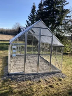 Hot Kasvihuone Balance Hybrid 8,9 m² 8x12 ft hopea Kasvihuoneet Kennolevyllä