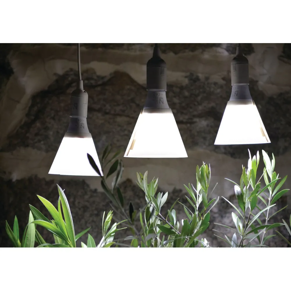 Kasvivalo LED-lamppu, 15W, E27, varjostimella*Nelson Garden Online