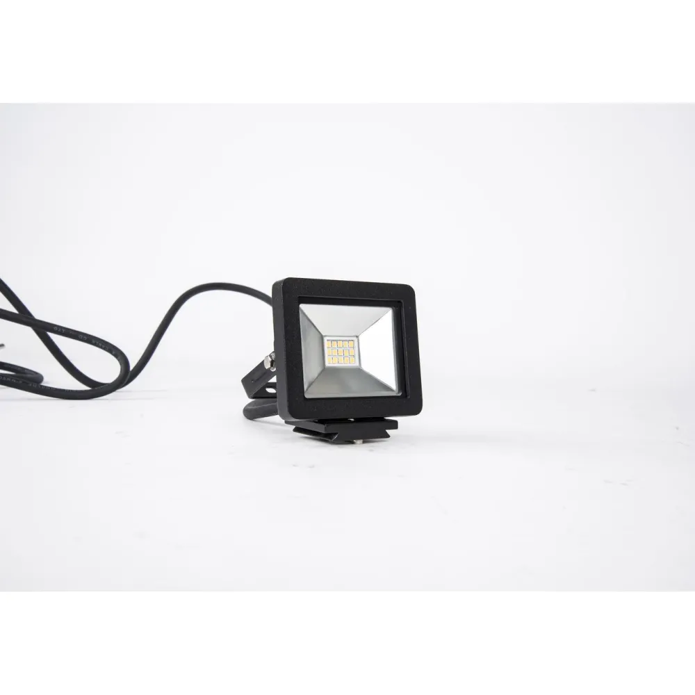 New LED-valonheitin Slim, 10W, 1000lm, 4500K, IP44 Valonheittimet