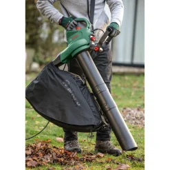 Lehtipuhallin/imuri Bosch UniversalGardenTidy 2300 2,3 kW silppurilla*Bosch Power Tools Discount