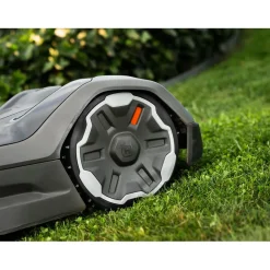 Maastosarja Automower (305/310/315/405X/415X) Husqvarna-Robottiruohonleikkurit|Robottiruohonleikkurit