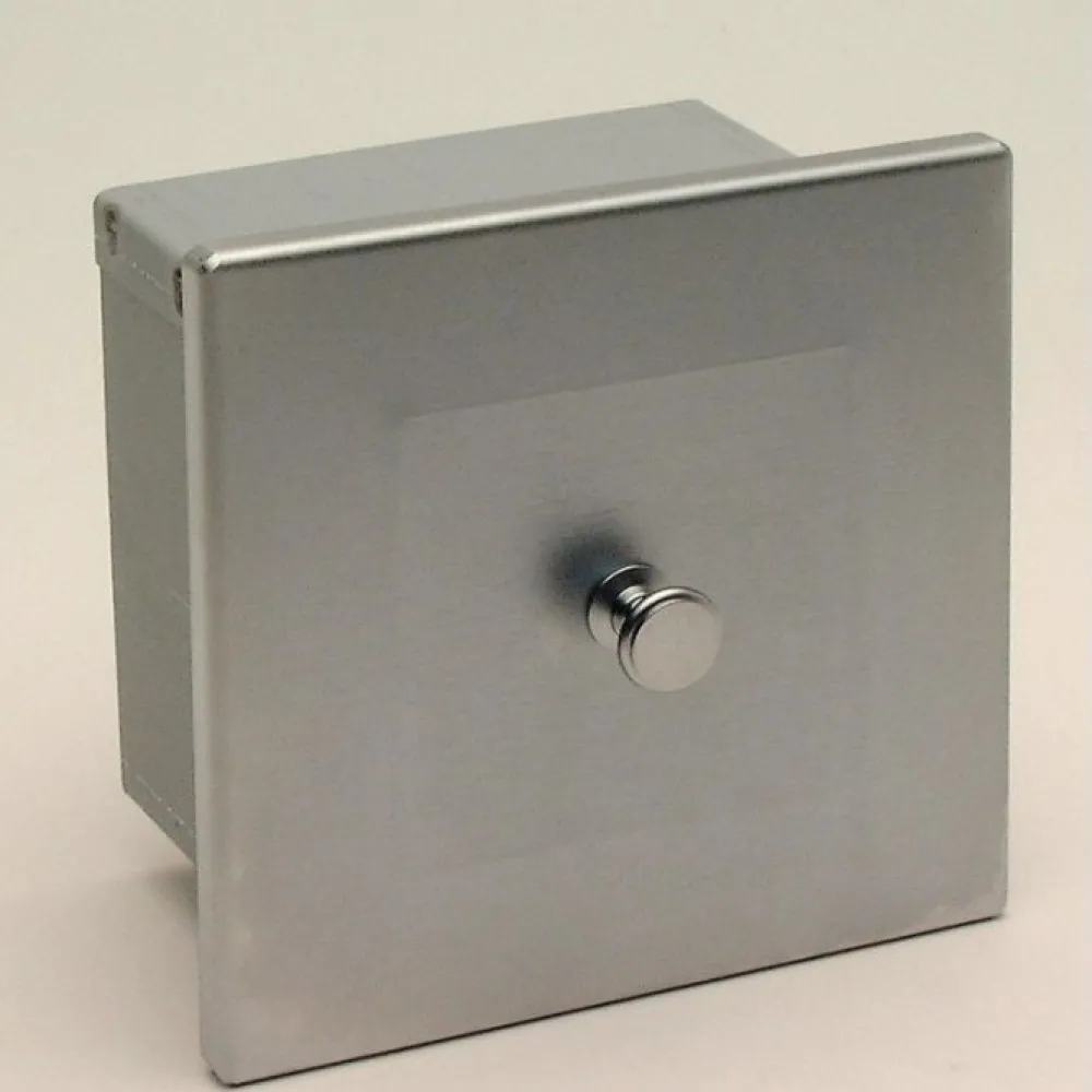 Nuohousluukku 130x130mm eri värivaihtoehtoja Takkaluukut