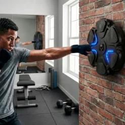 Outlet Nyrkkeilykone Bluetooth Pro, sis. hanskat, latauskaapeli, käyttöohje ja kiinnitysteipit Nyrkkeily