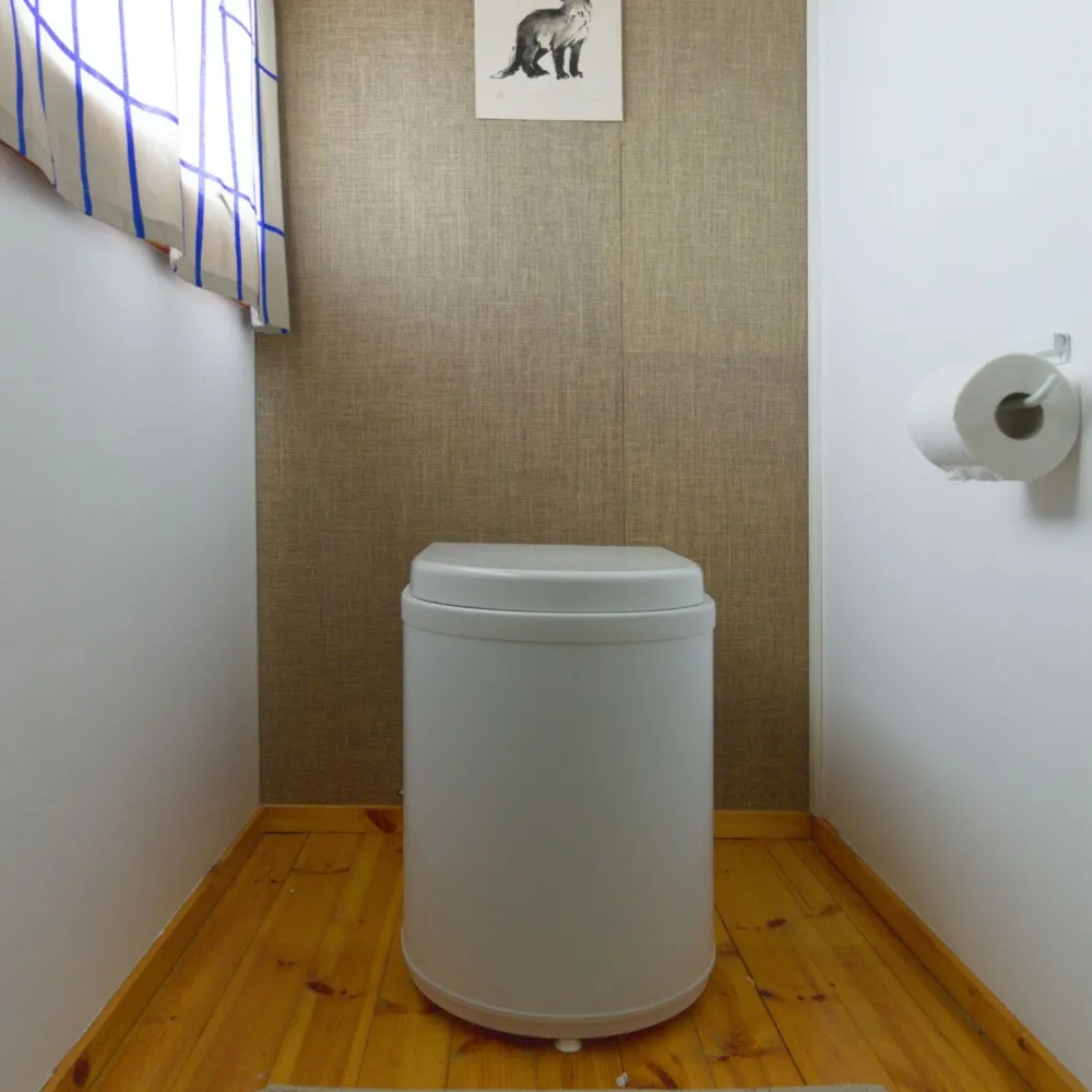 Pakastava WC Frost, valkoinen*Ekohytte