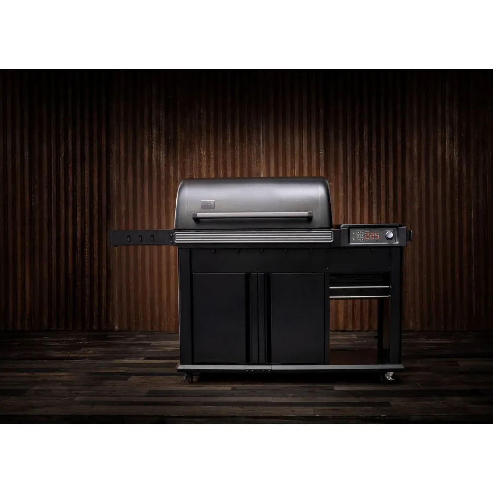 Pellettigrilli Woodridge Elite, musta*Traeger