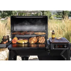 Pellettigrilli Woodridge, musta*Traeger