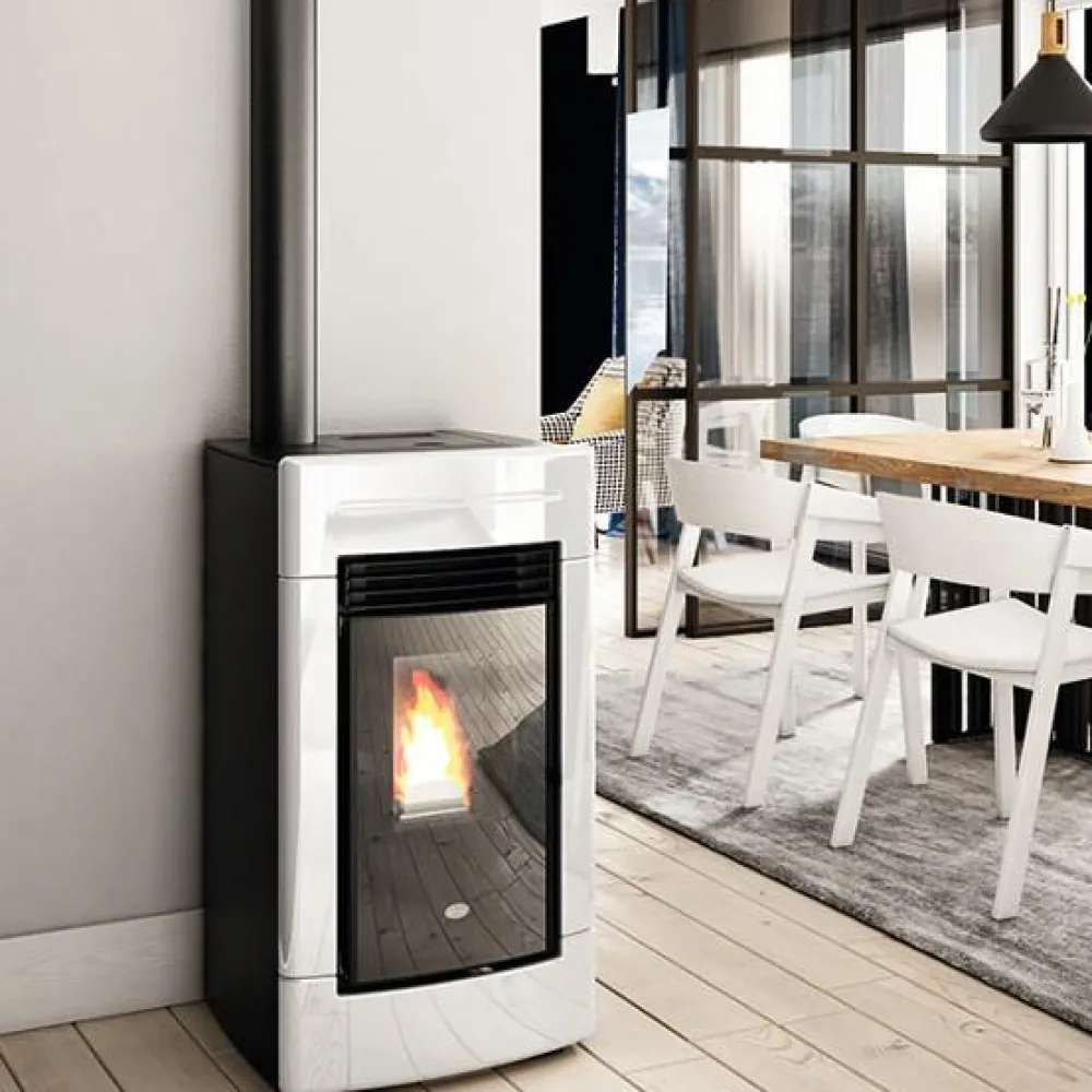 Pellettitakka Sofia 8kW, valkoinen*Eva Calòr Hot