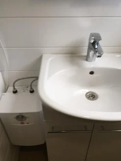 Pesuallashana ja vedenlämmitin mökille Safira 1003F*Oras Clearance