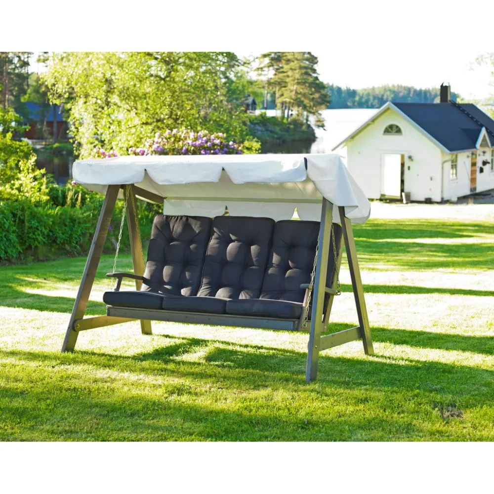 Pihakeinu Dalom, 3-istuttava*Hillerstorp Hot