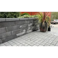 Outlet Pihakivi Artik-noppa, 92x92x80mm, profiloitu, musta Noppakivet Ja Nupukivet