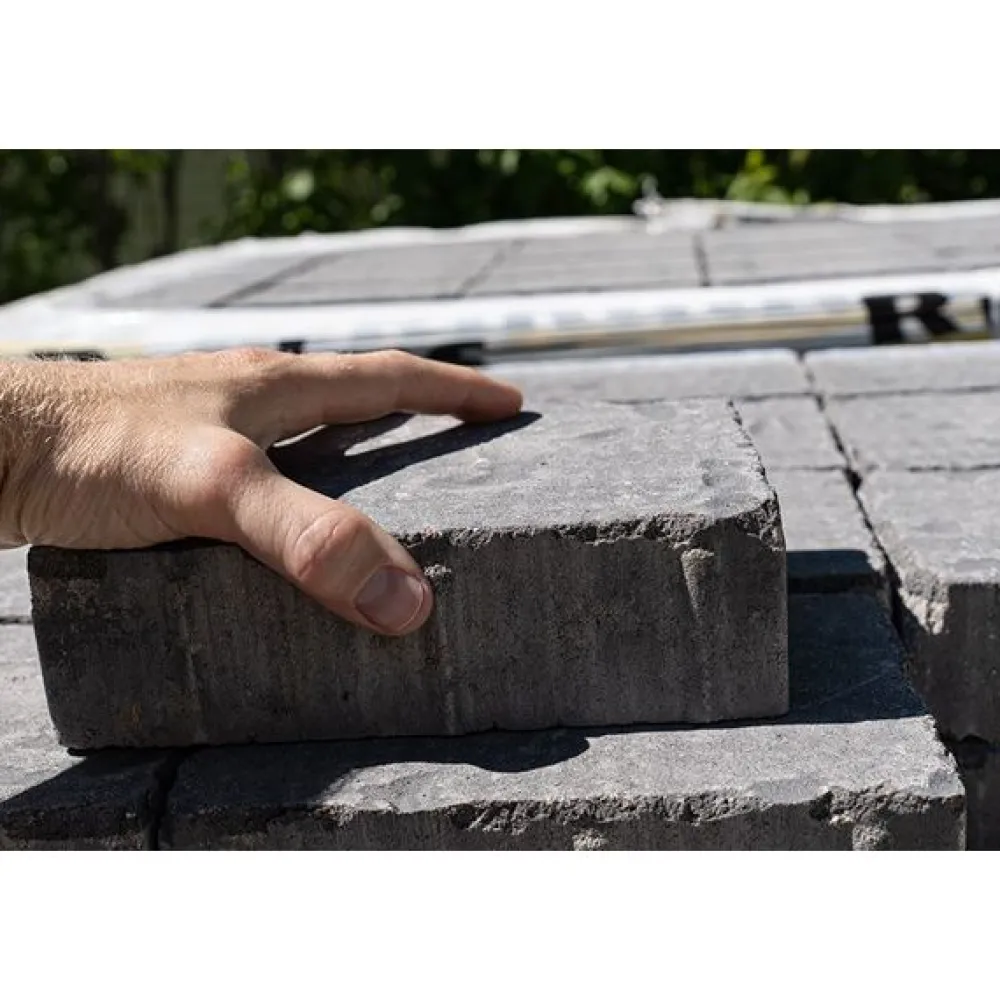 Clearance Pihakivi Kartanonupu 60 viisteetön 207x137x60 mm profiloitu antiikki harmaa Noppakivet Ja Nupukivet