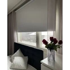 Pimentävä rullaverho XL valkoinen pituus 250 cm eri leveyksiä*Ihanin Outlet