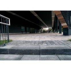 Porraskivi 800x400x130 mm sileä musta*Betonilaatta Hot