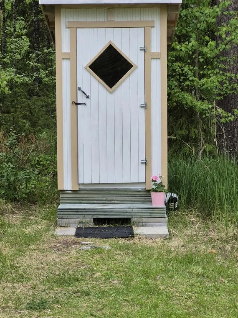 Puucee Luoman Esikko 1.68m² puuvalmis*Luoman Puutuote