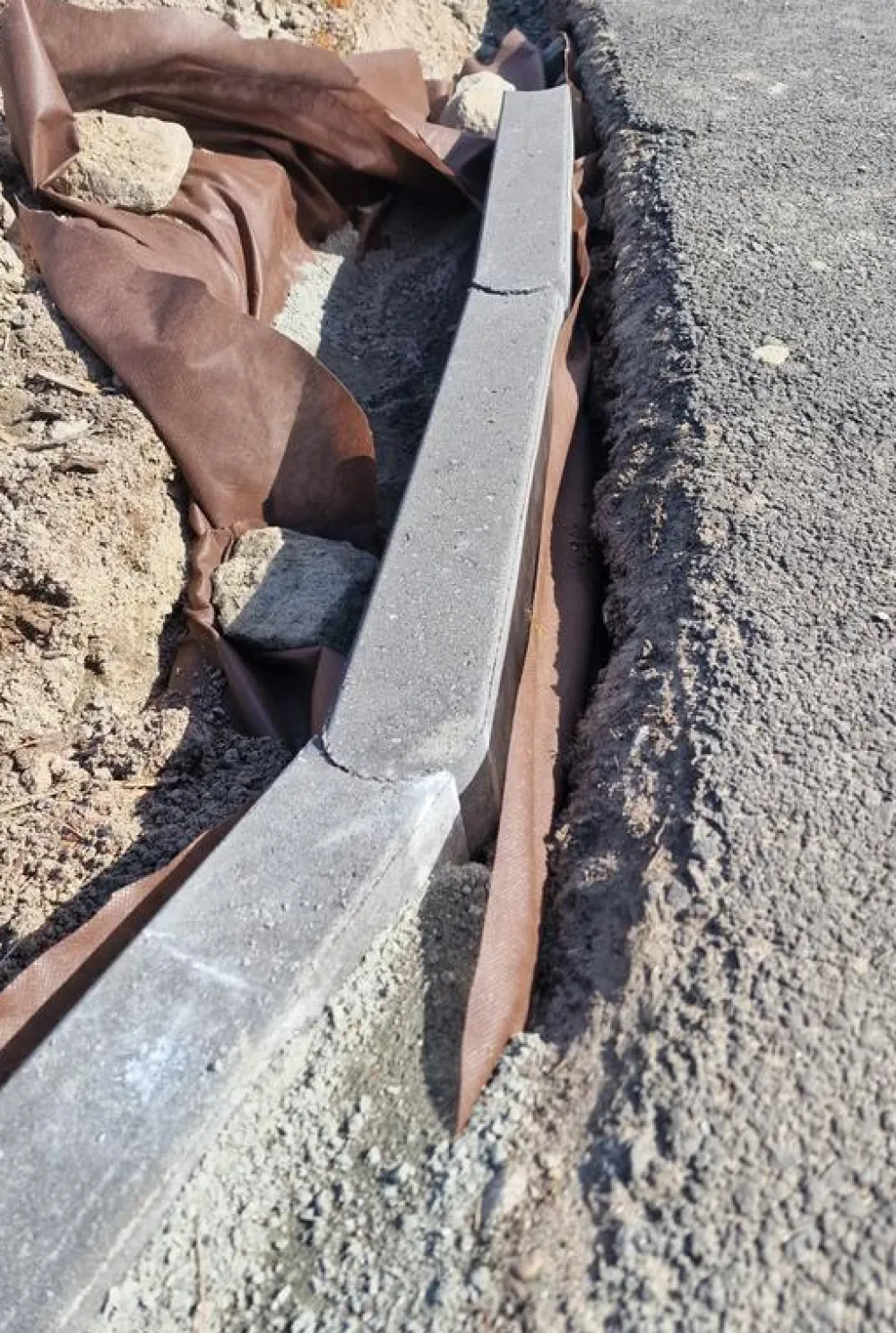 Reunalista 500x120x80 mm musta/grafiitti*Betonilaatta Hot