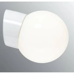 Hot Seinävalaisin Classic Glob Ø150mm opaalilasi valkoinen vino IP20 Seinävalaisimet