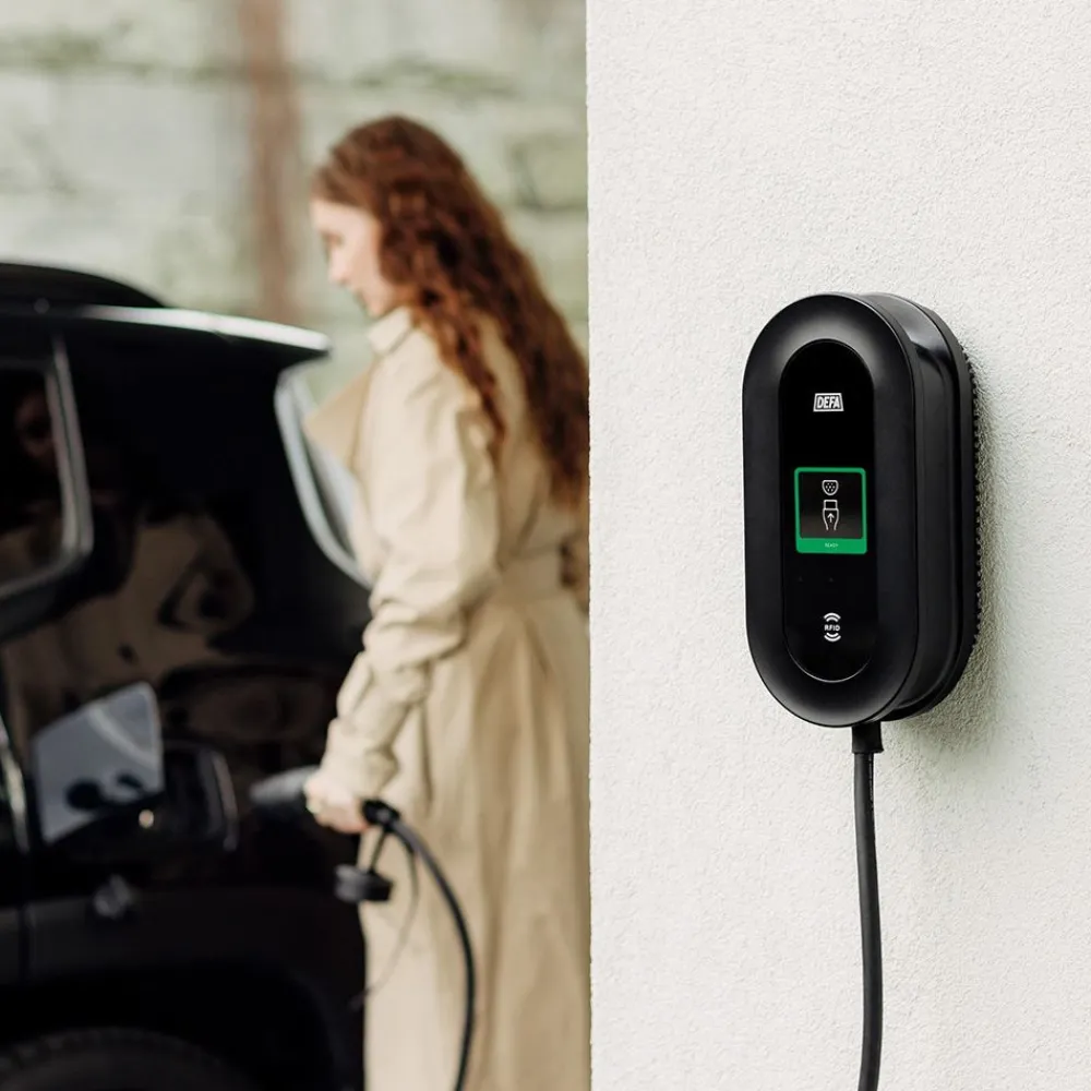 Outlet Sähköauton latausasema Power, Type2, 22kW(3x32A), 6m kaapeli, wifi, RFID, latausteho ohjautuu pörssisähkön mukaan Sähköauton Latausasemat