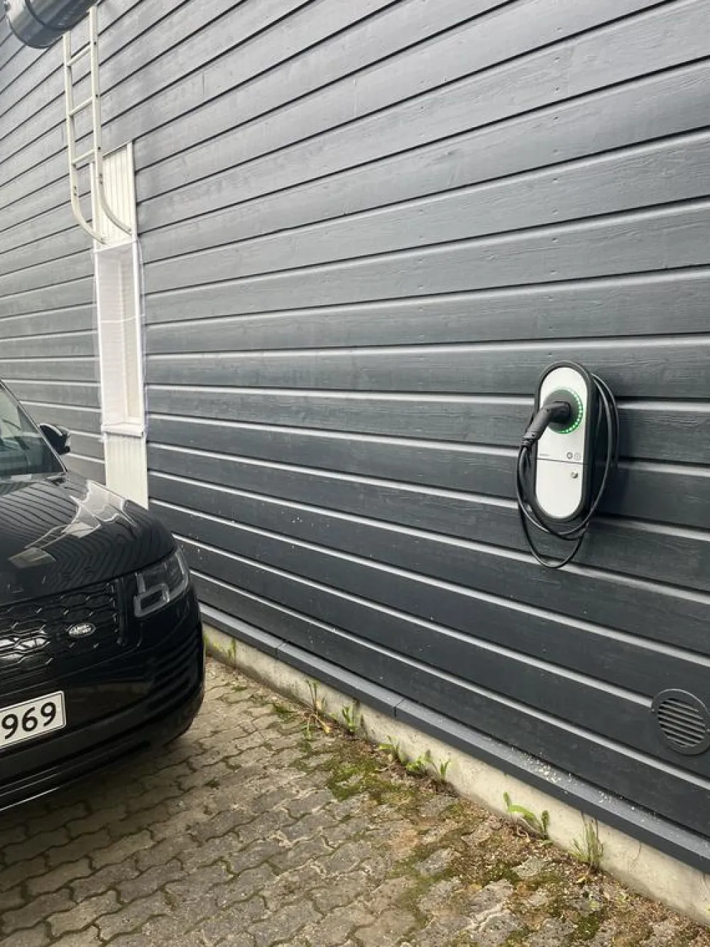Sähköauton latausasema One EVH, Type2, 11kW(3x16A), 5m kaapeli, RCBO vikavirtakatkaisija ylivirtasuojalla Sähköauton Latausasemat