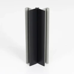 Sokkelin kulmalista Jolly corner 150mm musta*Grip Online