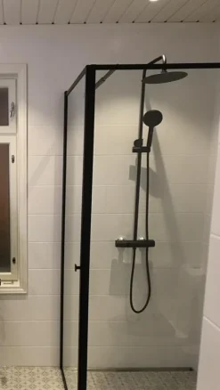 Suihkunurkka Profil, 700-1000mm, musta, eri kokoja*Bathlife Discount