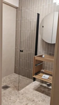 Suihkuovi Mångsidig S/P suora, eri kokoja*Bathlife Online