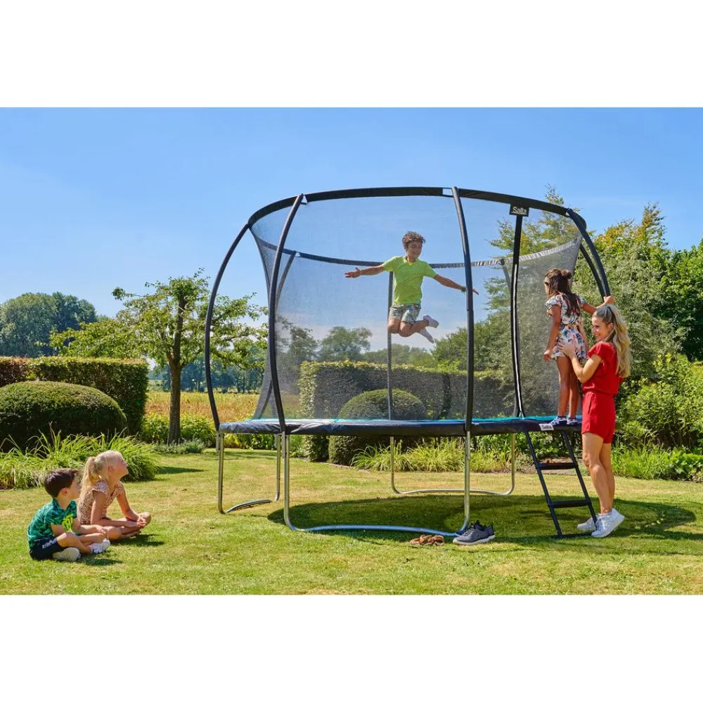 Clearance Trampoliini , Cosmos Ø251cm musta teräs, (sis turvaverkon ja tikkaat) Trampoliinit