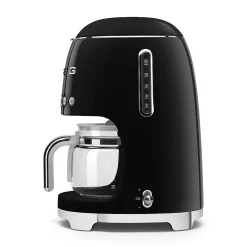 Tuotepaketti - vedenkeitin KLF03 1,7 l, kahvinkeitin ja leivänpaahdin TSF02*Smeg Sale