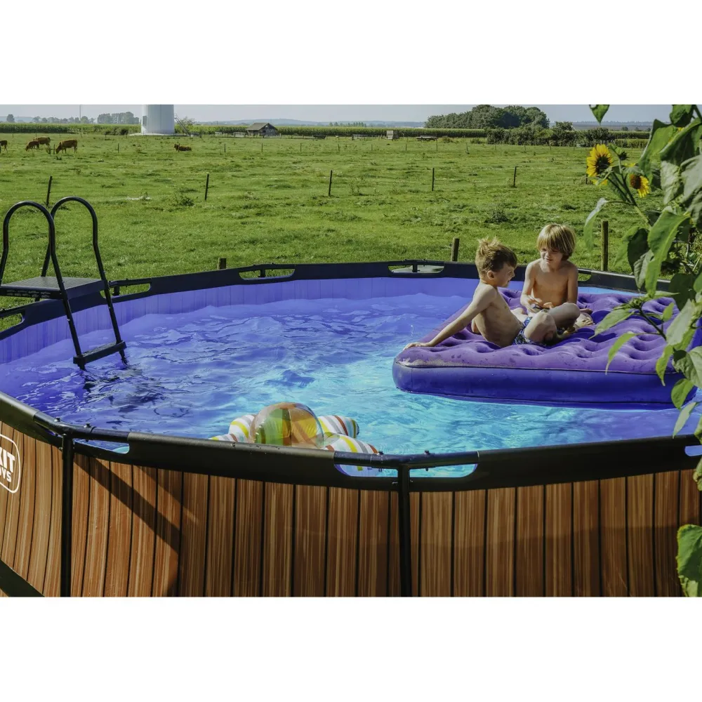 Uima-allas , suodatinpumpulla, eri värejä ja eri kokoja*Exit Best
