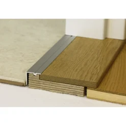 Clearance Vedeneristekynnys Pro, 22x92x907mm M9, tammilakattu, eri kyntekorkoja Kynnykset|Sisäovet